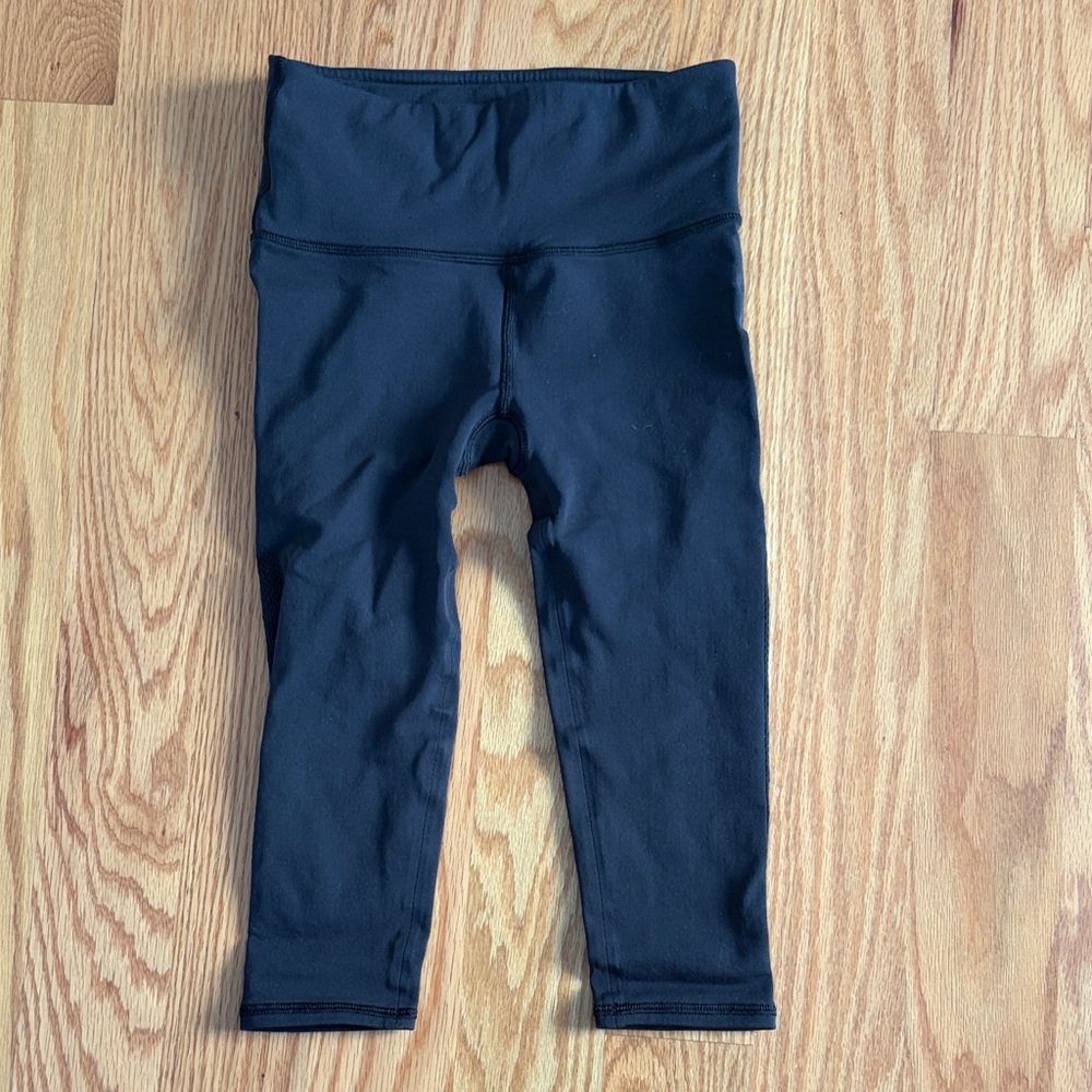 woman’s  Black capri Leggings